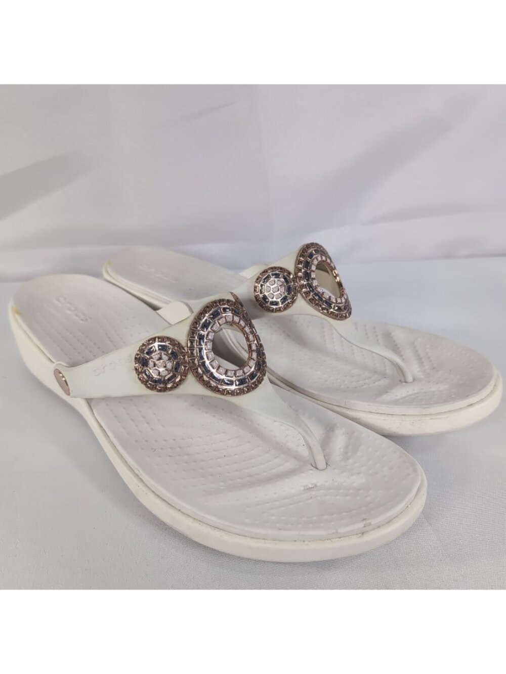 CROCS Sanrah Diamante Jeweled Wedge Flip Flop 11 White Oyster Rose Gold 205048